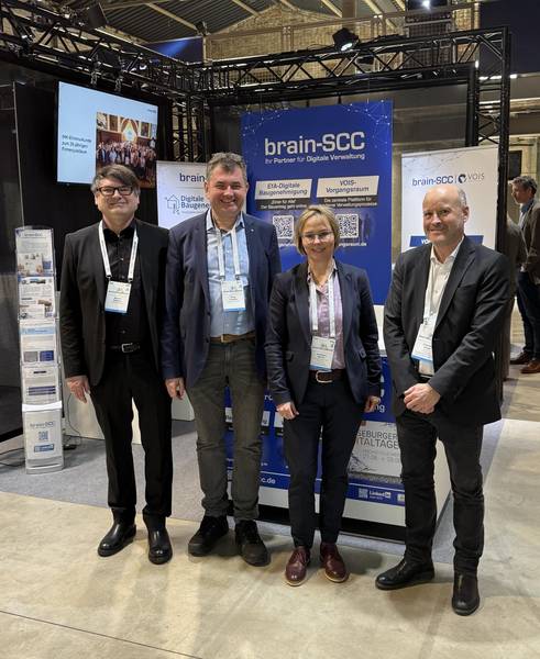 Martin K. Halliger (brain-SCC GmbH), Sirko Scheffler (Geschäftsführer brain-SCC GmbH), Ina-Maria Ulbrich (Staatssekretärin im Ministerium für Inneres, Bau und Digitalisierung MV, Vorsitzende IT-Planungsrat), Eckhard Riege (Berater für digitale Verwaltungstransformation und Changemenagement) v.l.