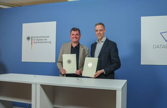 Vertragsunterzeichnung Sirko Scheffler & Dr. Markus Richter