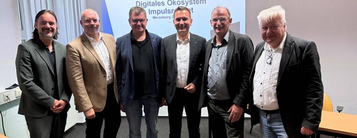 Tobias Krüger (Ministerium für Infrastruktur und Digitales LSA), Michael Wohlfahrt (Dataport AöR), Sirko Scheffler (Geschäftsführer brain-SCC GmbH und Vorstandsvorsitzender DATABUND e.V.), Sven Czekalla (CDU-Fraktion im Landtag von Sachsen-Anhalt), Dr. Johann Bizer (Vorstandsvorsitzender Dataport AöR), Andre Wallberg (Mittelstands- und Wirtschaftsunion (MIT) - Halle-Saalekreis) v.l.