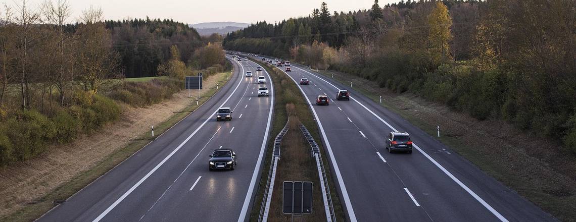 Klare Richtung Klare Richtung und verlässliche Prozesse. Unser Weg mit ISO 9001:2015