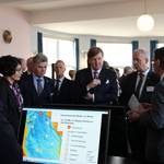König Willem Alexander (Bildmitte) im Gespräch mit dem LHW